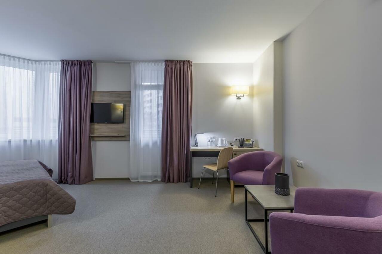 Favor Sport Hotel Kiev Exteriör bild