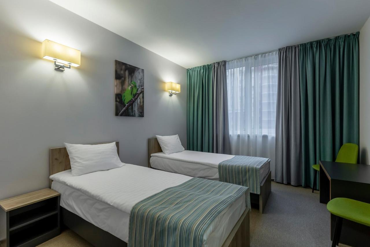 Favor Sport Hotel Kiev Exteriör bild